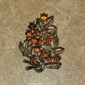 RARE VINTAGE CORO LEAF, STONE BROOCH! ☆3FOR$25☆